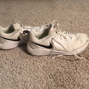 Nike Women’s Zoom HyperAce 2 shoes size 9